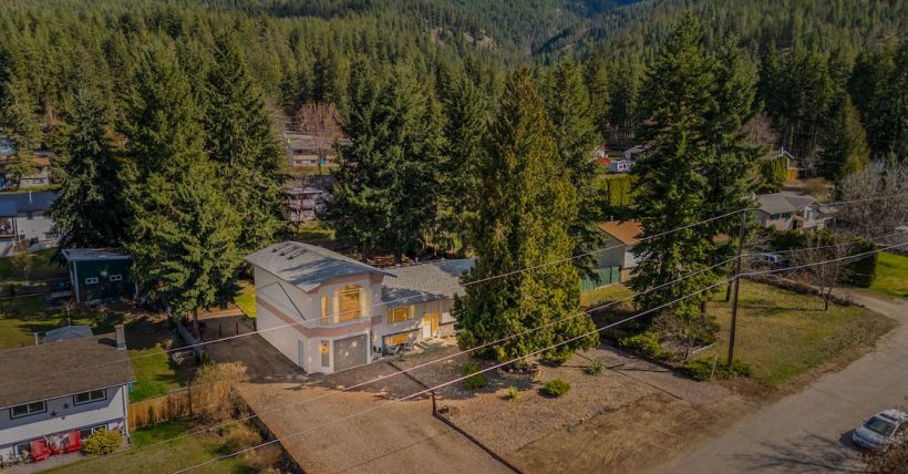Spallumcheen BC Real Estate | 3419 Larch Drive 